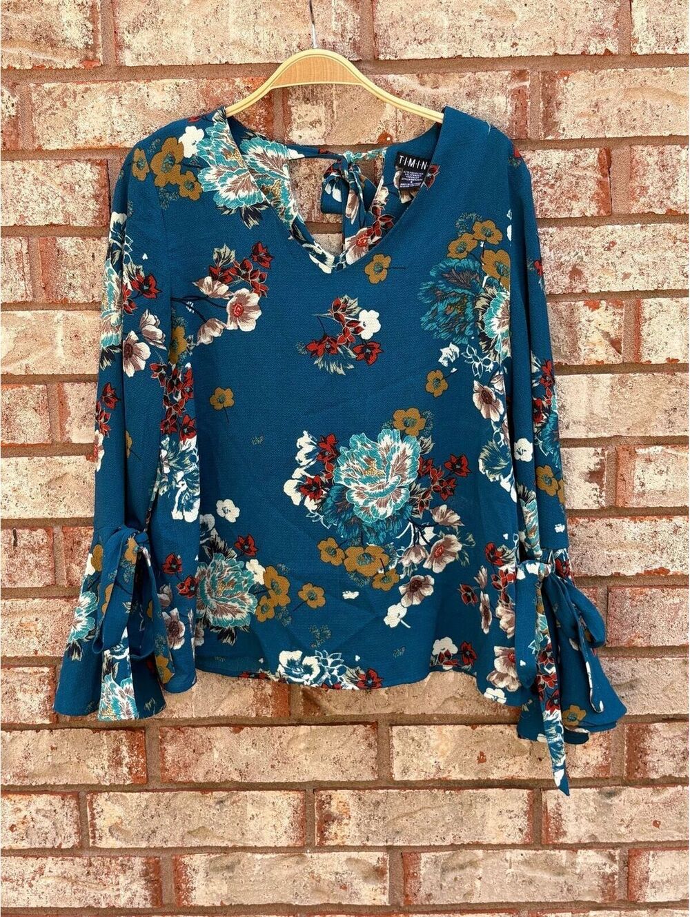 #207 Timing Blue Floral Bell Sleeve Size S
